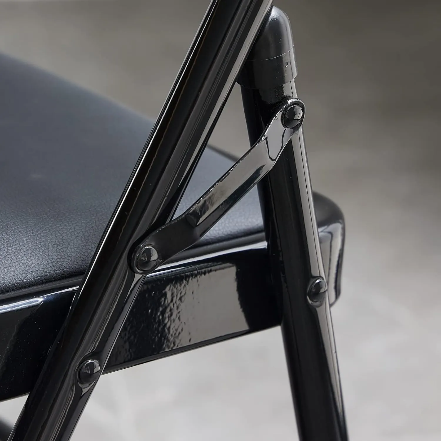 6 Pack Black Folding Chairs with Padded Cushion and Back for Outside Portable Stackable Commercial Foldable Chairs with Steel Frame for Events Office Wedding Party, 330lbs Capacity
