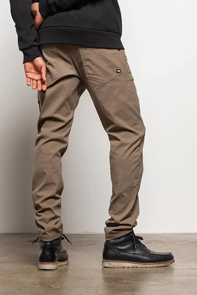 686 Men's Everywhere Pant - Travel Pants for Men - Slim Fit - 10 Pocket Design