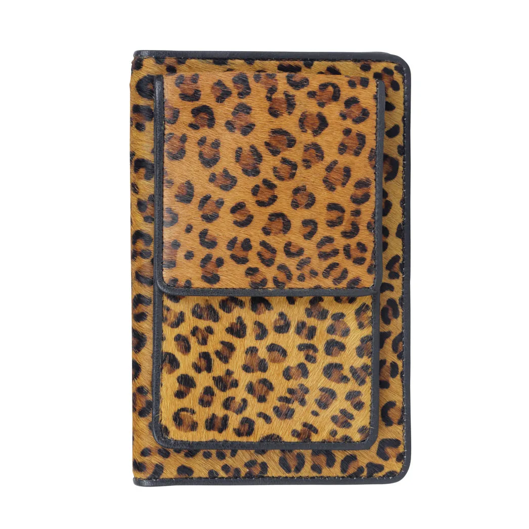 Arty drops Travel  Holder