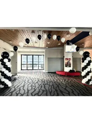 Balloon arch with string balloons