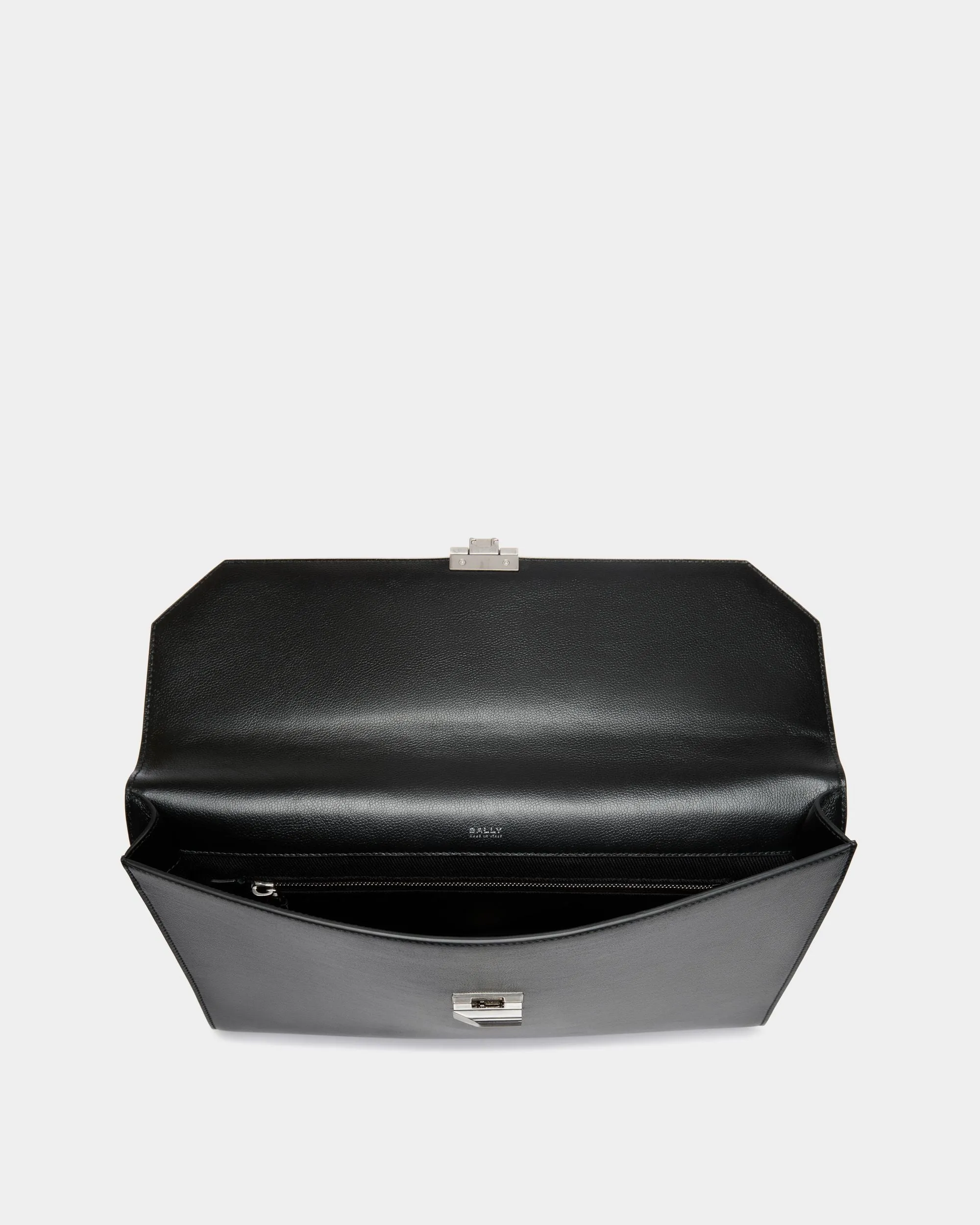 Banque Portfolio in Black Leather
