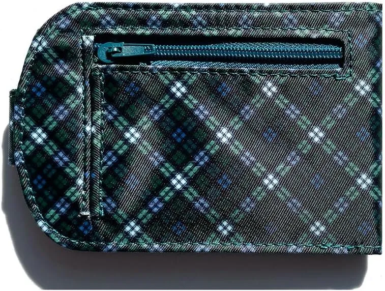 Big Skinny Women's Taxicat Bi-Fold Slim Wallet, Holds Up to 25 Cards