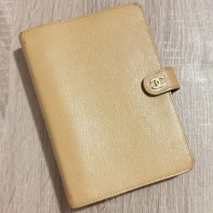 Chanel Classic Logo Clasp Beige MM Agenda