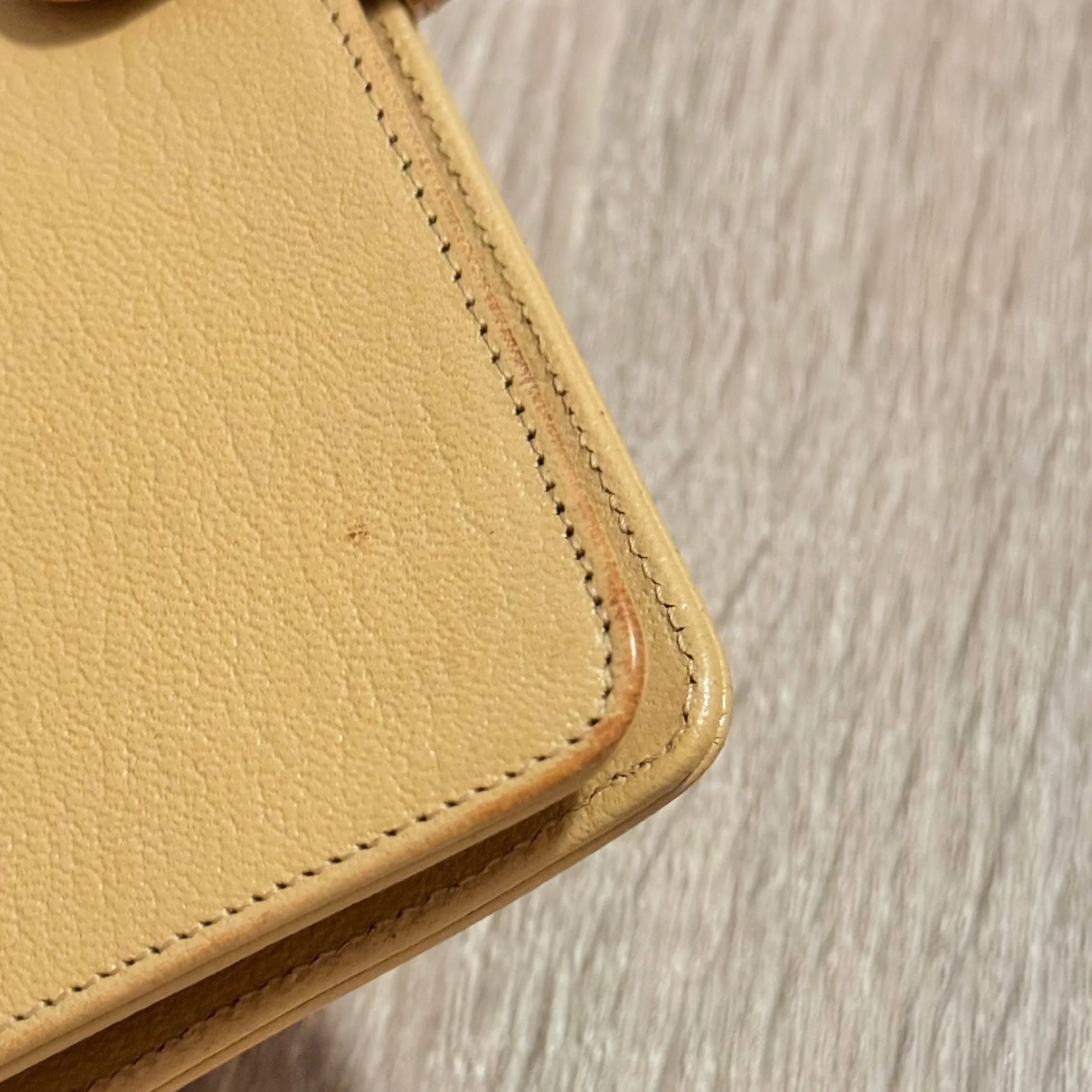 Chanel Classic Logo Clasp Beige MM Agenda