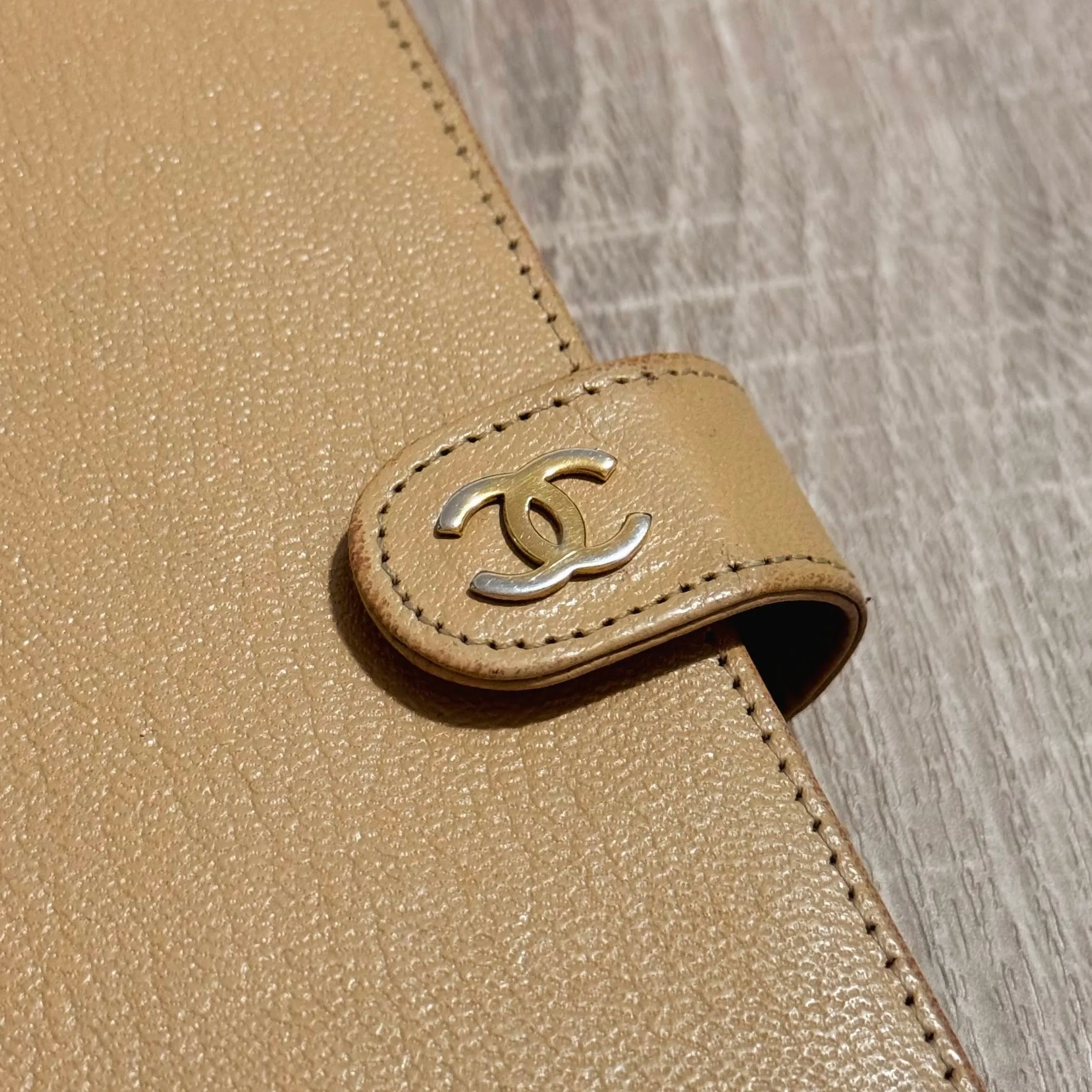 Chanel Classic Logo Clasp Beige MM Agenda