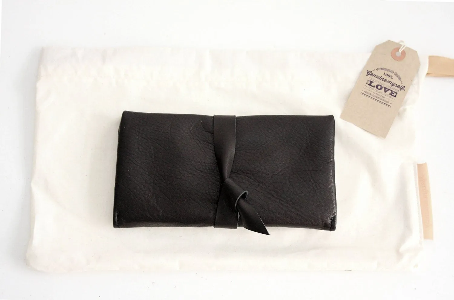 Cris leather wallet black color. Customizable wallet with your initials