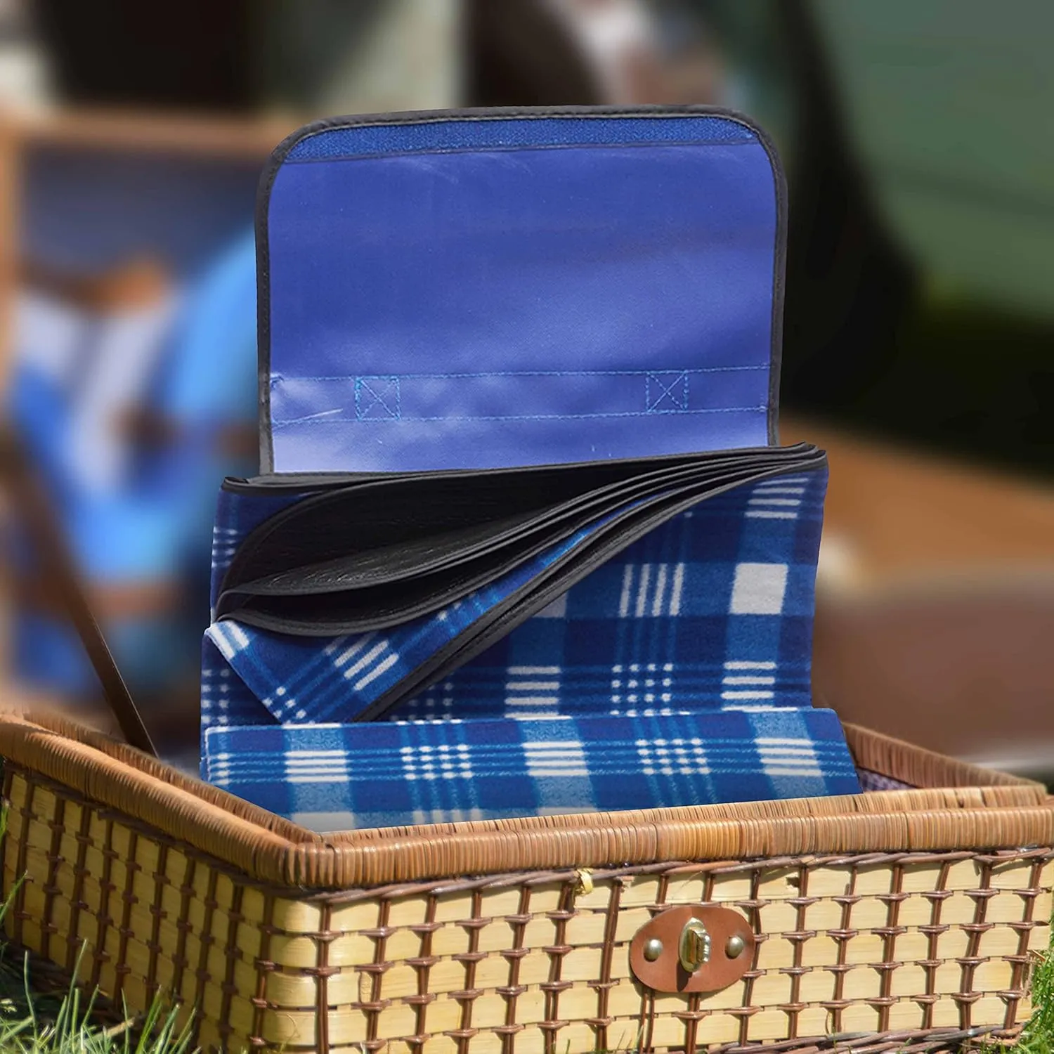 DISCOUNT PROMOS Creekside Roll Up Picnic Blankets Set of 6, Bulk Pack - Great Outdoor Blanket for Camping, Picnic, Beach, Other Outdoor Activities - Blue