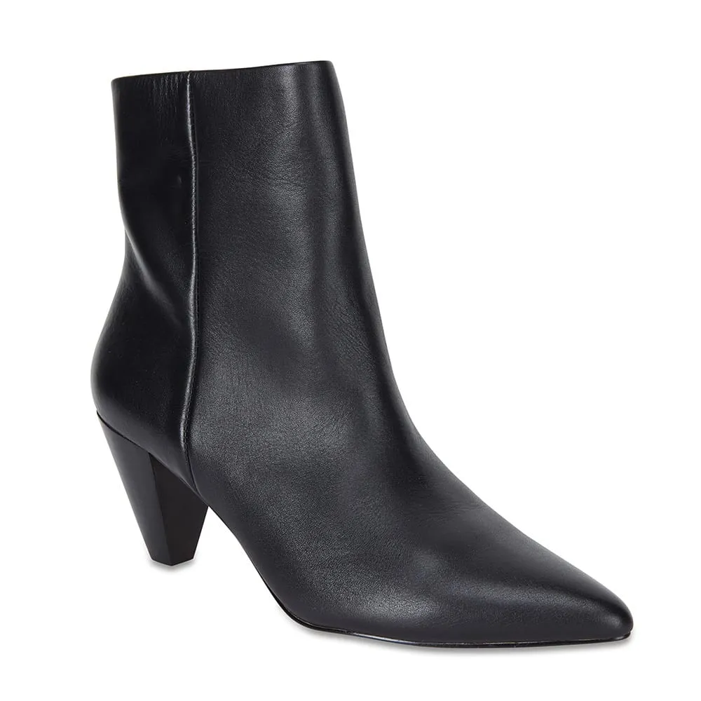 Event Boot in Black Leather