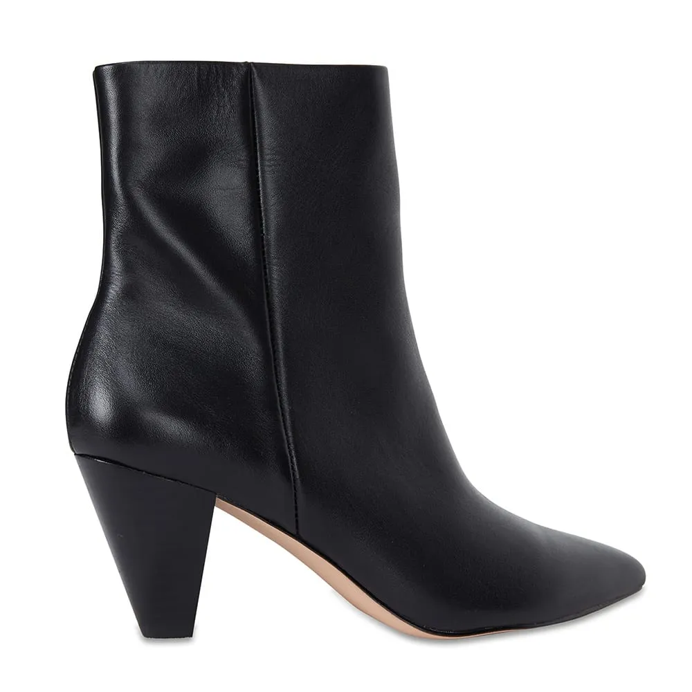 Event Boot in Black Leather