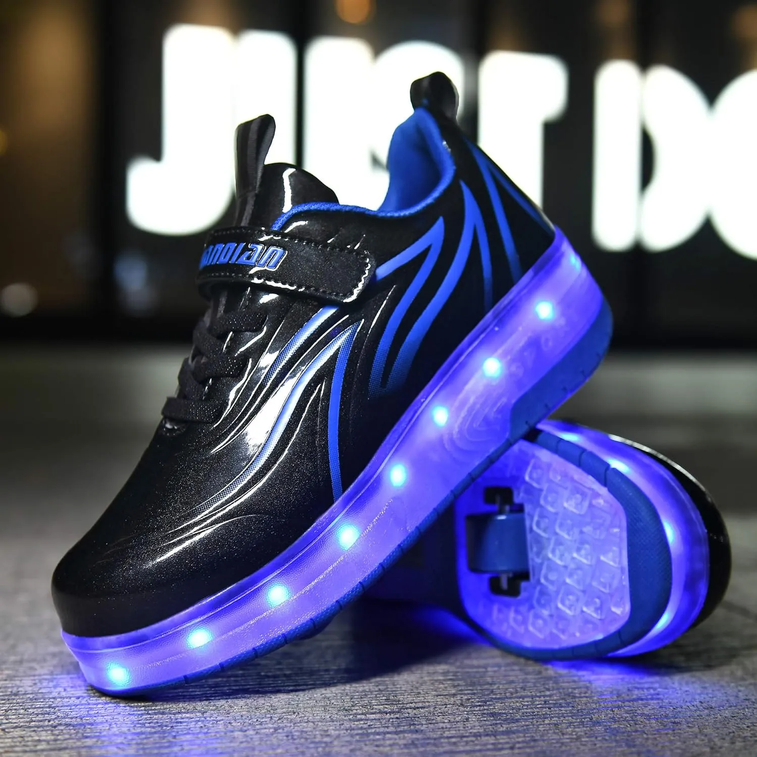 HHSTS Kids Shoes - New Upgraded with Wheels LED Light Color Shoes Shiny Roller Skates Skate Shoes Simple Kids Gifts Boys Girls The Best Gift for Party Birthday Christmas Day