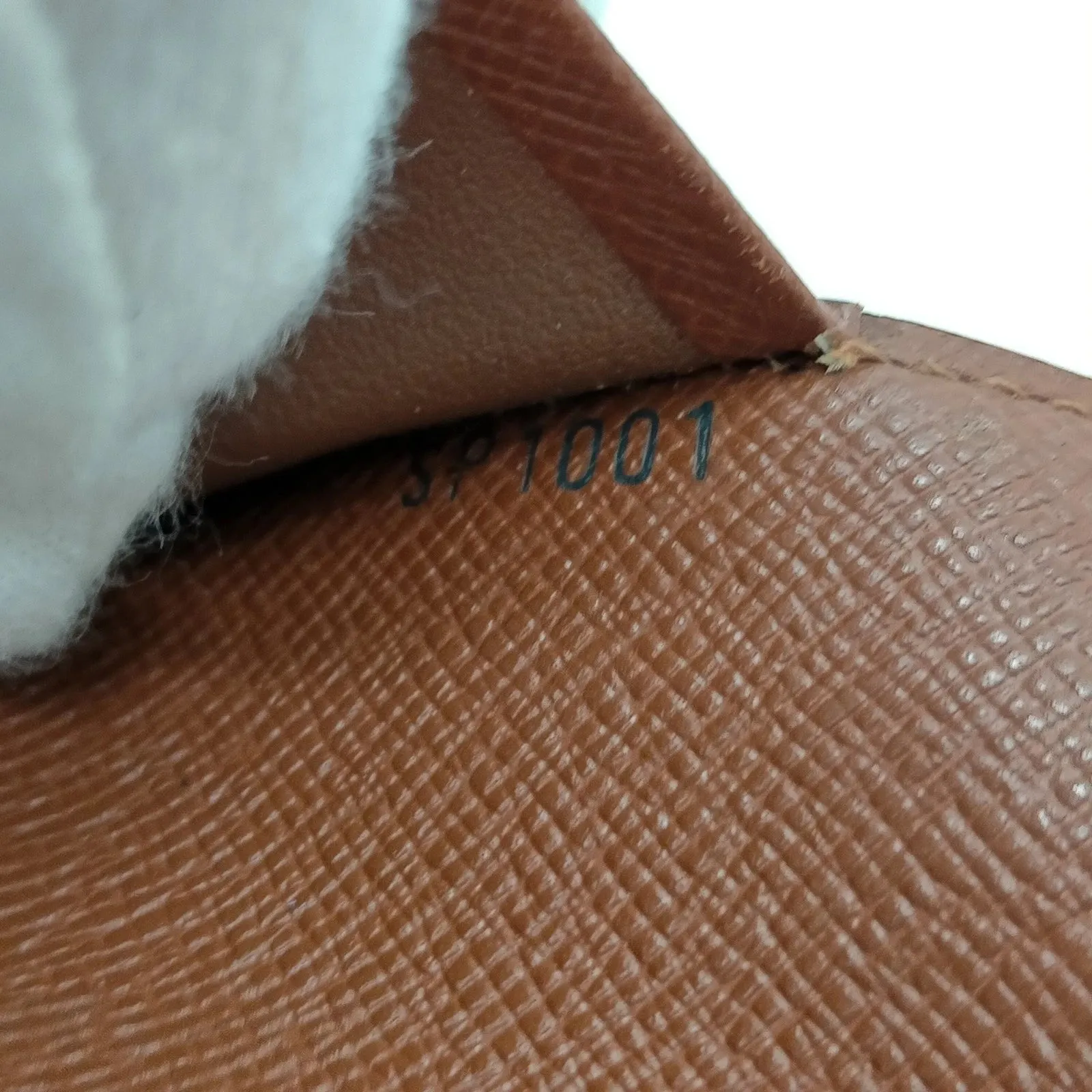 Louis Vuitton Monogram MM Medium Ring Agenda Cover SP1001
