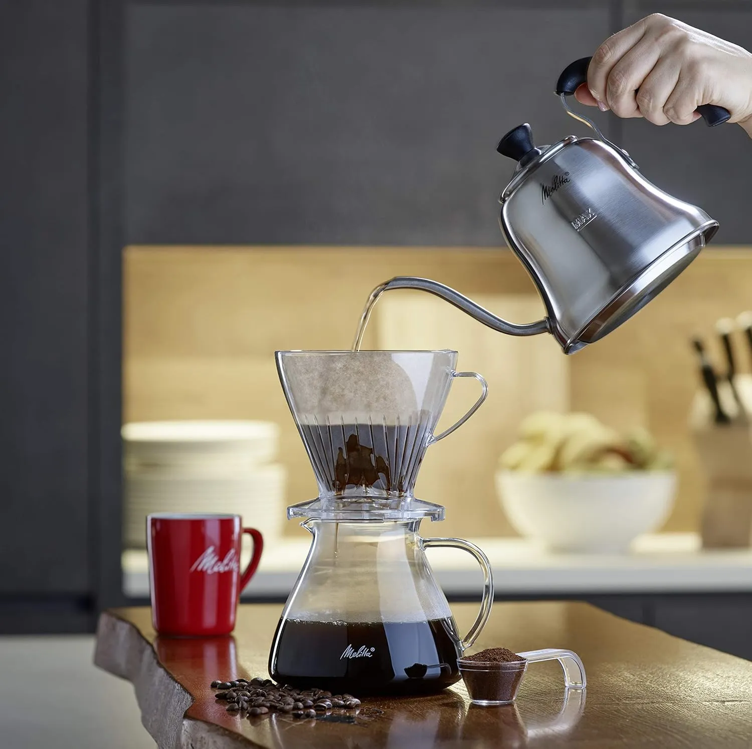 Melitta Glass, 6761025, Jug for Manual Coffee Preparation, Used with Pour Over Filter Holder, Anti-Burn Handle, 1 L, Transparent, Borosilicate, 1 Liter