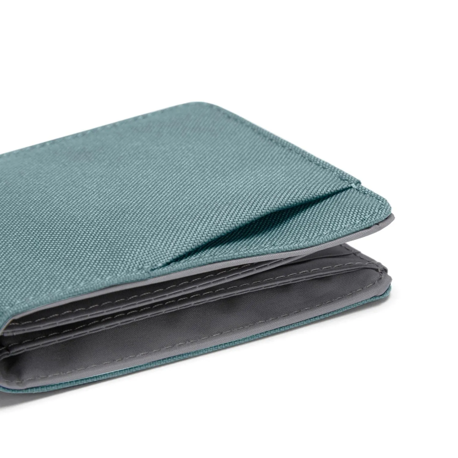 Pacsafe Rfidsafe RFID Blocking Bifold Wallet