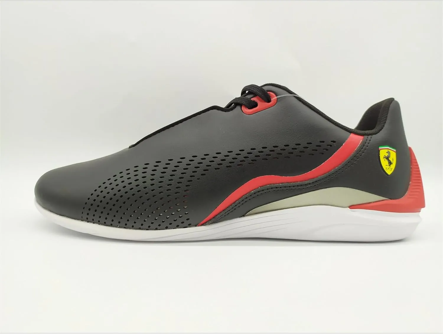 PUMA Men's Ferrari Drift Cat Decima Sneaker