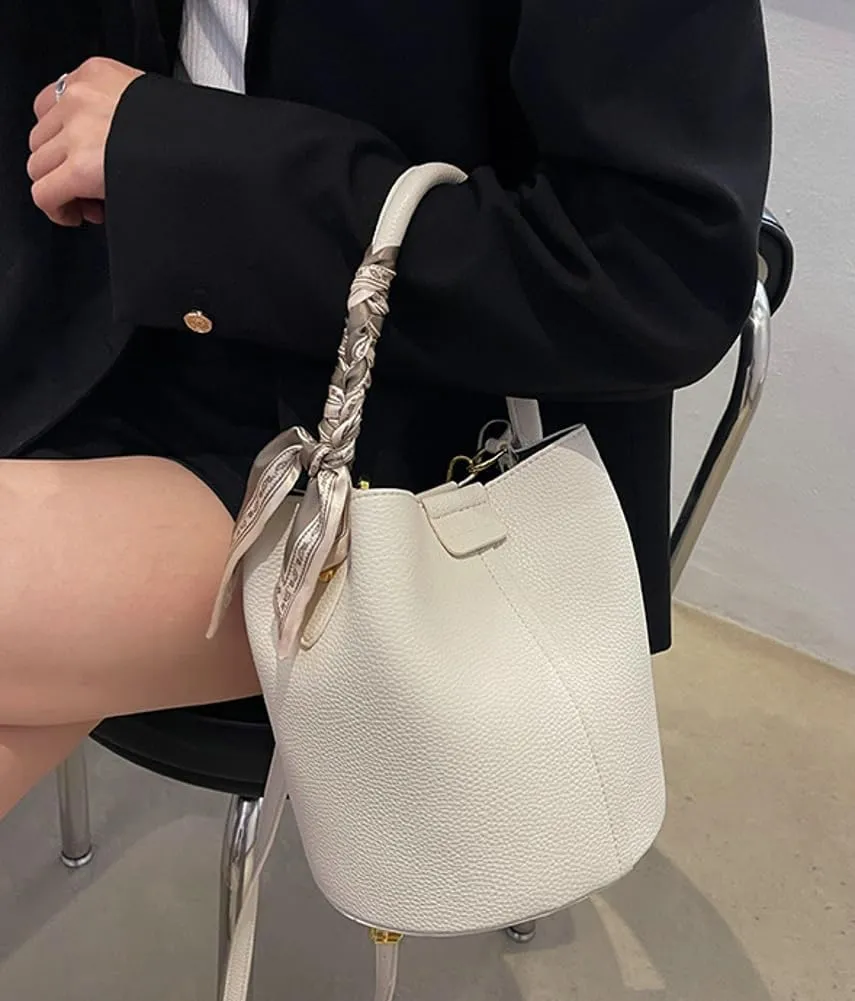 Small Clutch Bag for Women Simplicity Bucket Bags Removable Shoulder Strap Handbags Magnetic Bucket Sling Bags for Daily