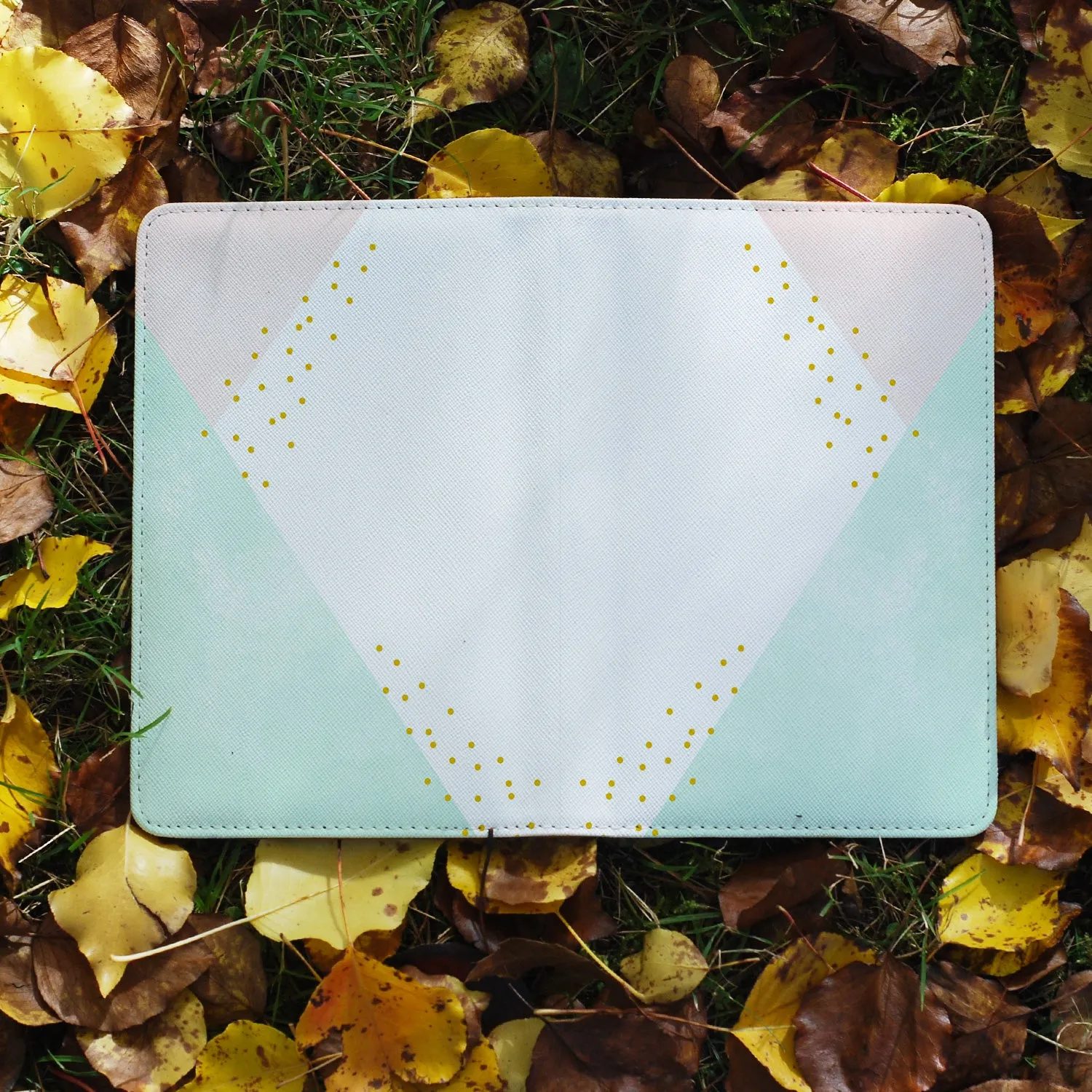 Travel Wallet - Simple Scandi Luxe