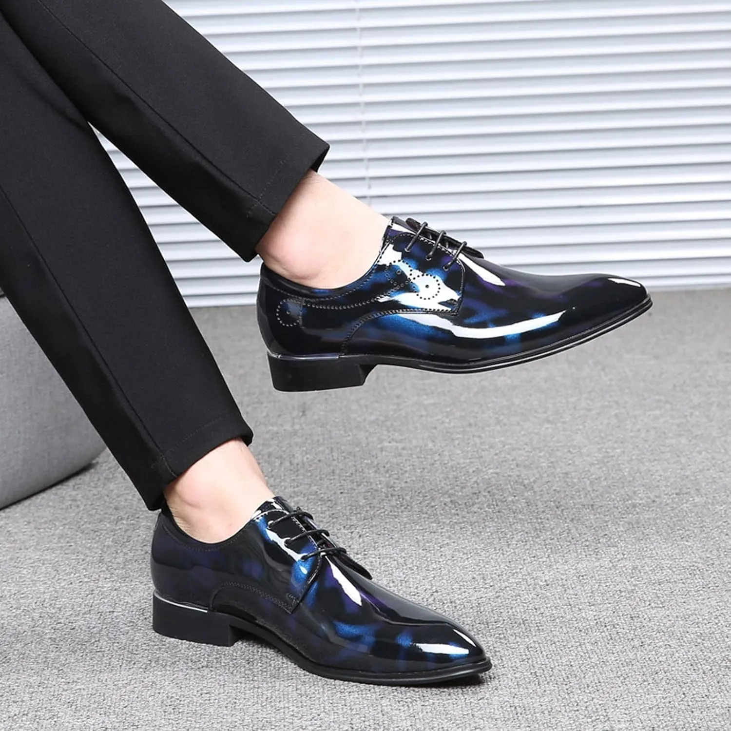 WUIWUIYU Men's Big Size Lace-Up Wedding Party Prom Semi-Formal Dress Wingtips Synthetic Leather Oxfords Shoes